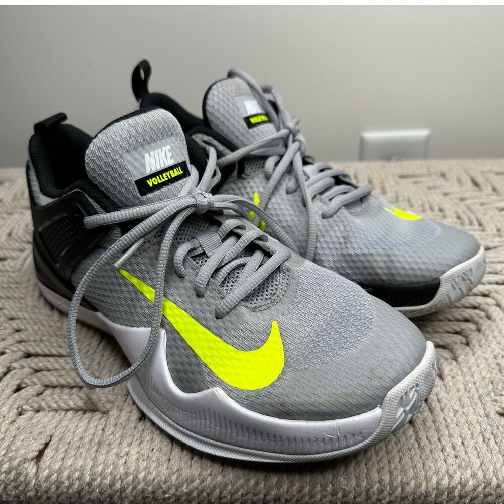 Nike: Gray Volleyball Sneakers